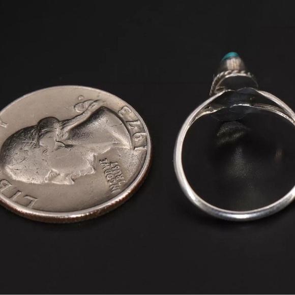 VINTAGE - NAVAJO Turquoise Elongated Braided STERLING silver ring size 6us - Picture 7 of 7